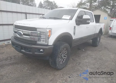 2017 Ford F-350 King Ranch из США, поврежденный, VIN 1FT8W3BT0HEF17114